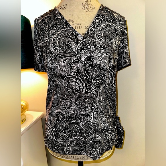 Michael Kors Ladies Short Sleeve Surplus Front Black & White Knit Blouse Mint! - Picture 1 of 6